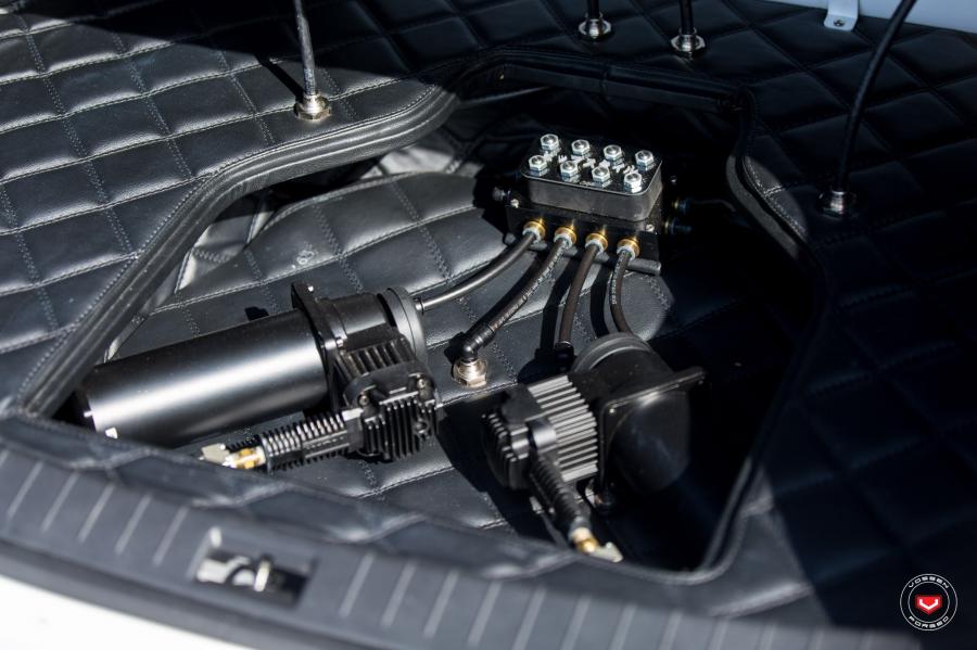 Багажник Infiniti Q50 on Vossen Wheels (VPS-318) 2017 года  (фото 28 из 68)